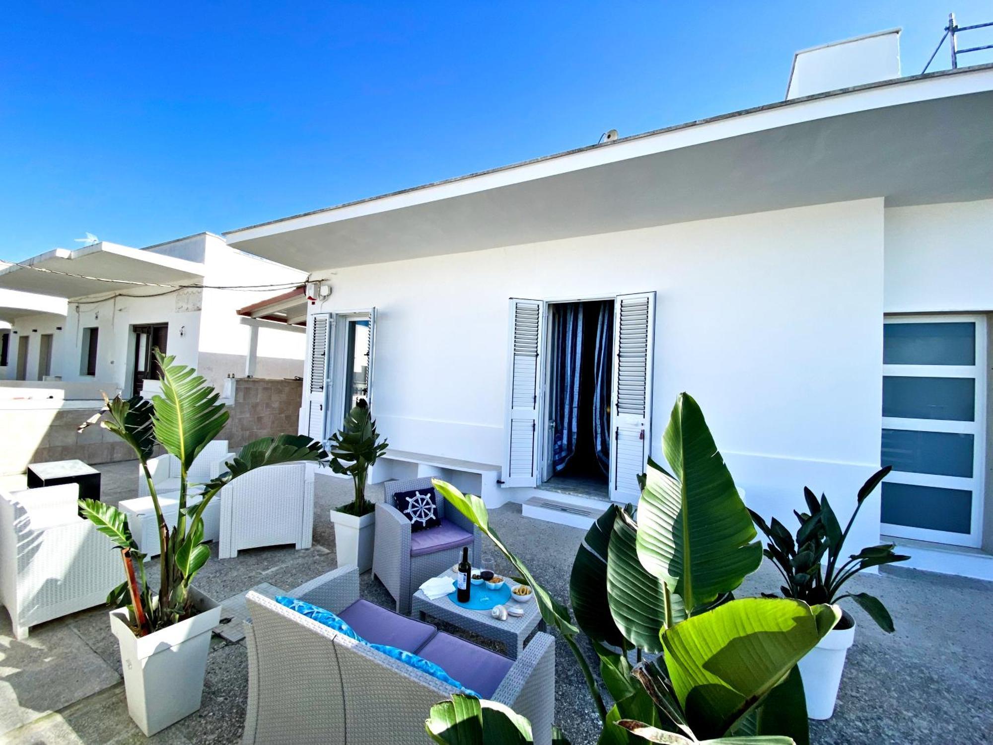 Aria Di Mare Mancaversa - Elegante Appartamento Марина-ді-Манкаверса Екстер'єр фото